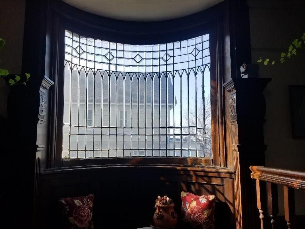 Bed & Breakfast 5 Star Victorian Mansion-downtown No Locals Erie