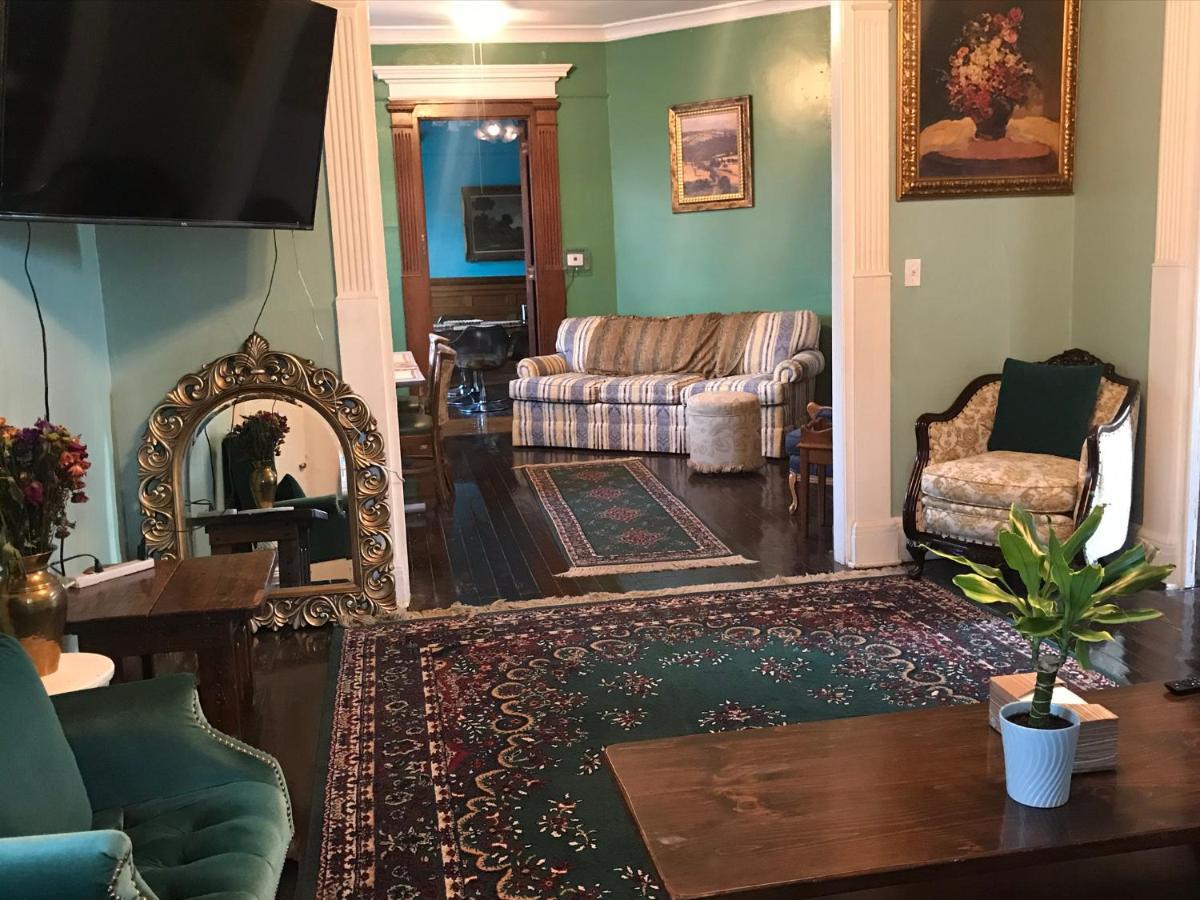 Bed & Breakfast 5 Star Victorian Mansion-downtown No Locals