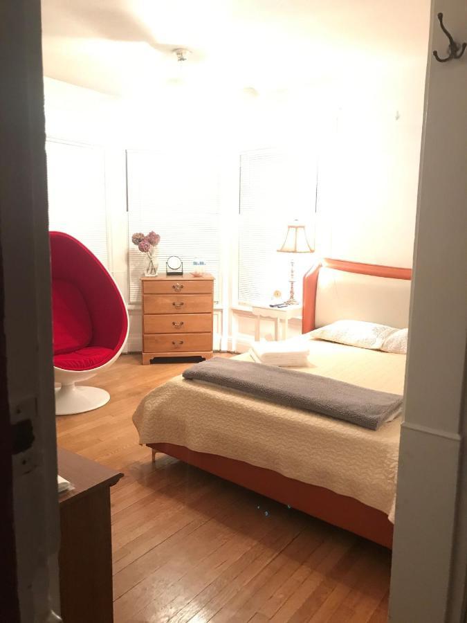 5 Star Victorian Mansion-downtown No Locals Bed & Breakfast *