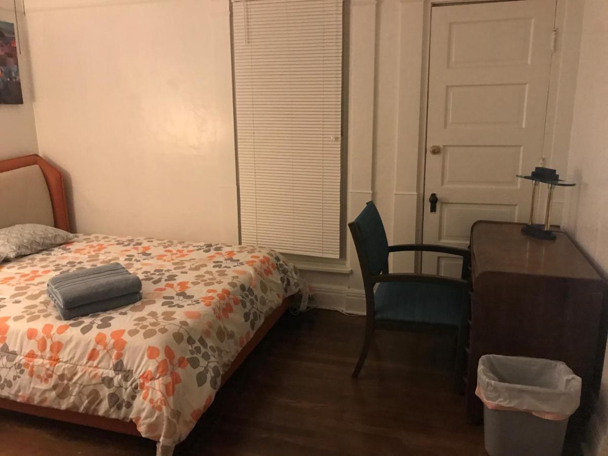 5 Star Victorian Mansion-downtown No Locals Bed & Breakfast